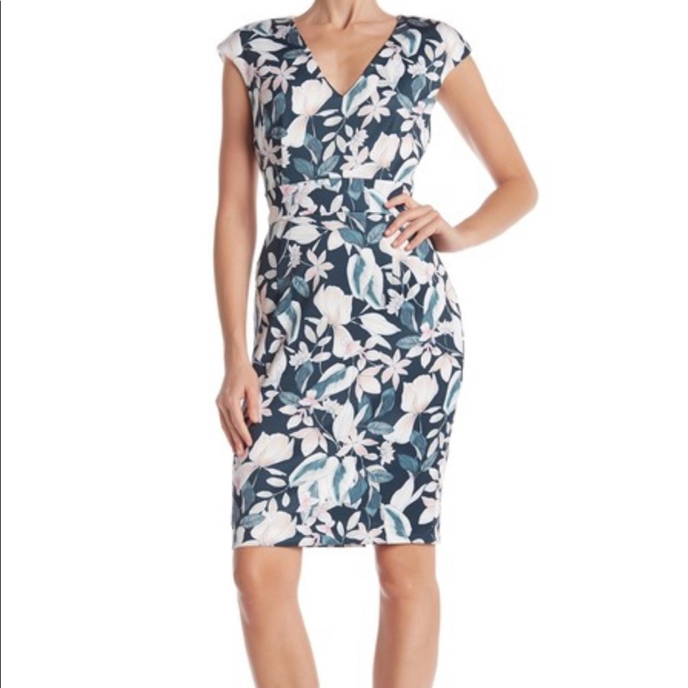 Alexia Admor v-neck floral spring dress